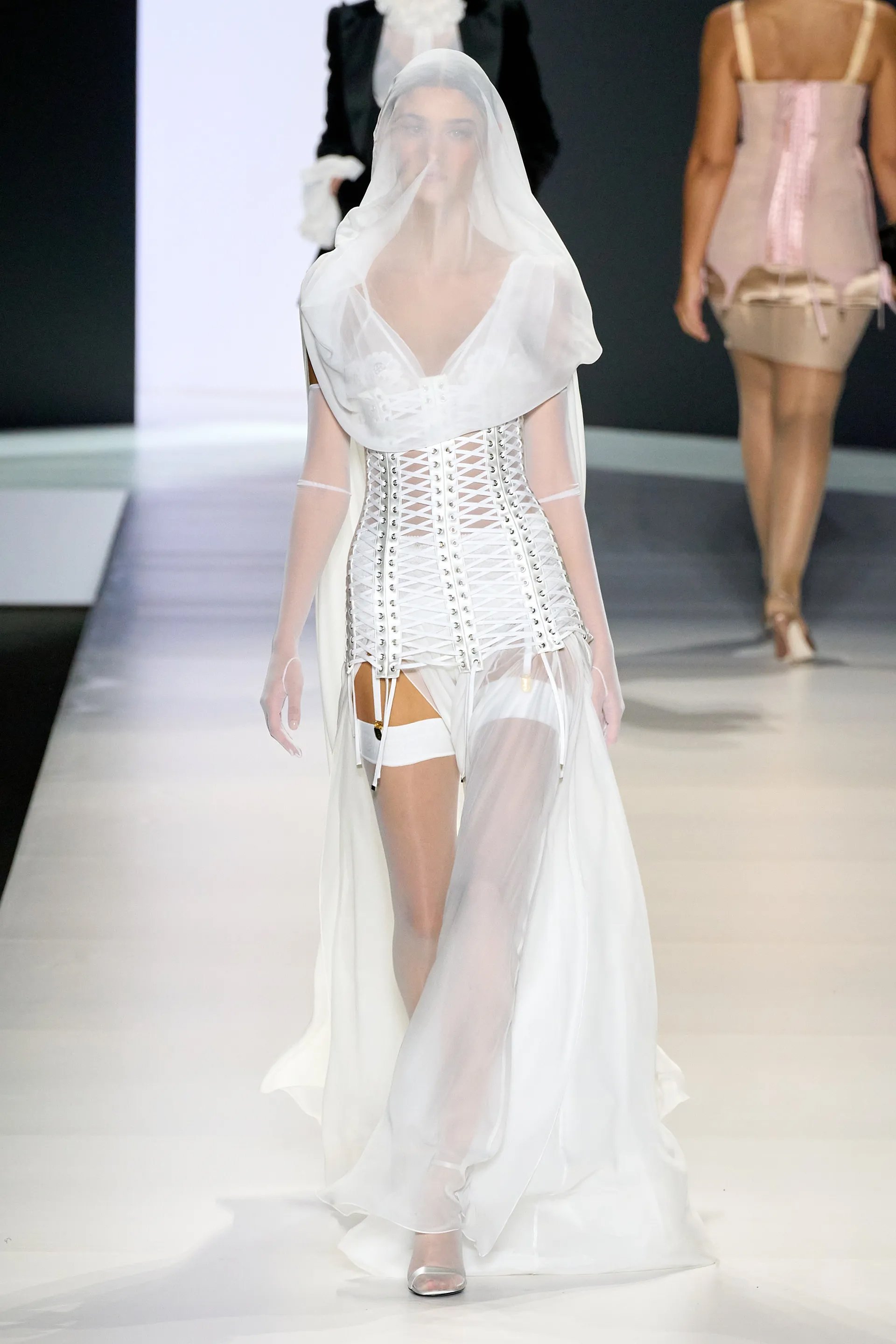 00072-dolce-and-gabbana-spring-2024-ready-to-wear-credit-gorunway copy.jpg