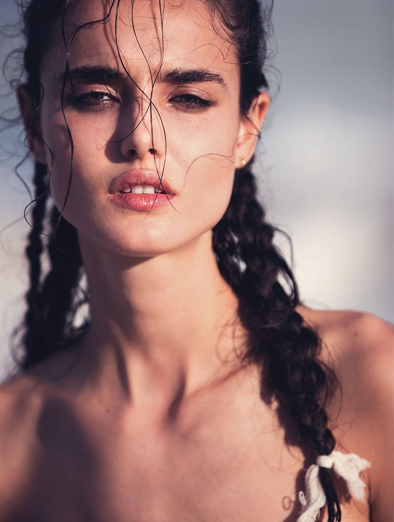 Blanca-Padilla-by-David-Bellemere-for-Marie-Claire-Italia-2-May-2017-4.jpg