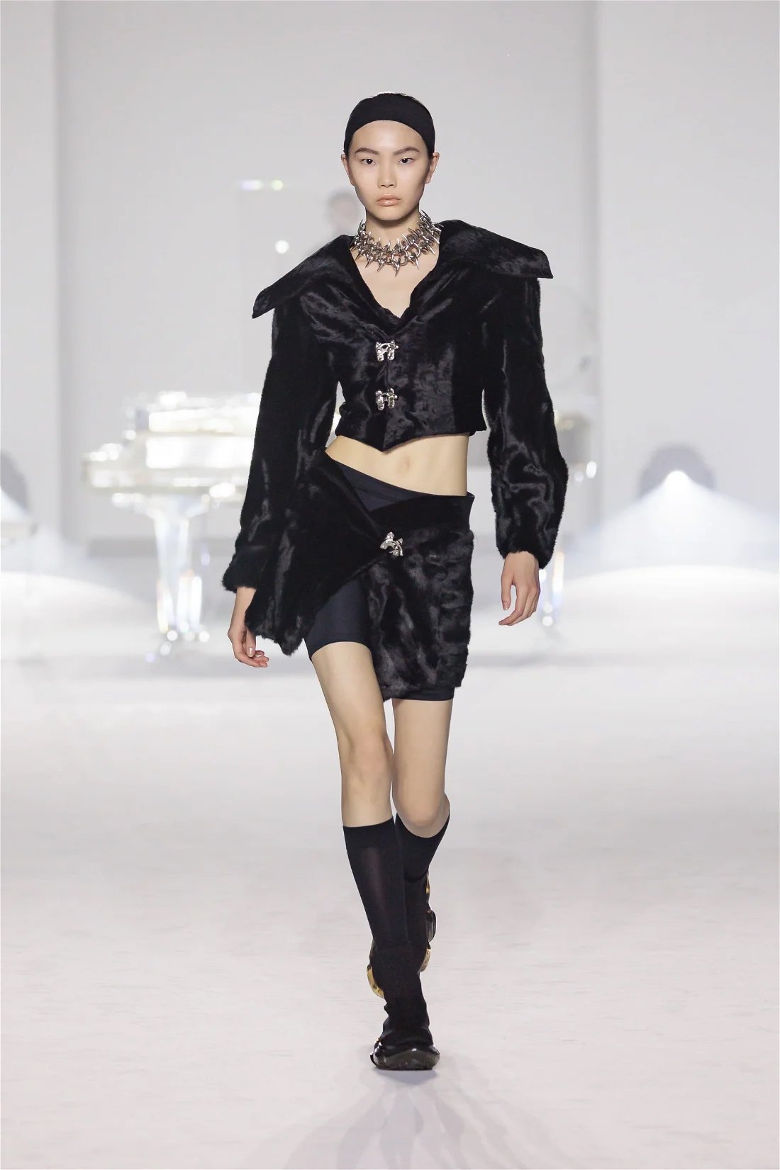 Maison-Yoshiki-Ready-Wear-Fall-Winter-2024-Milan-Fashion-Week-Runway-01 copy.jpg