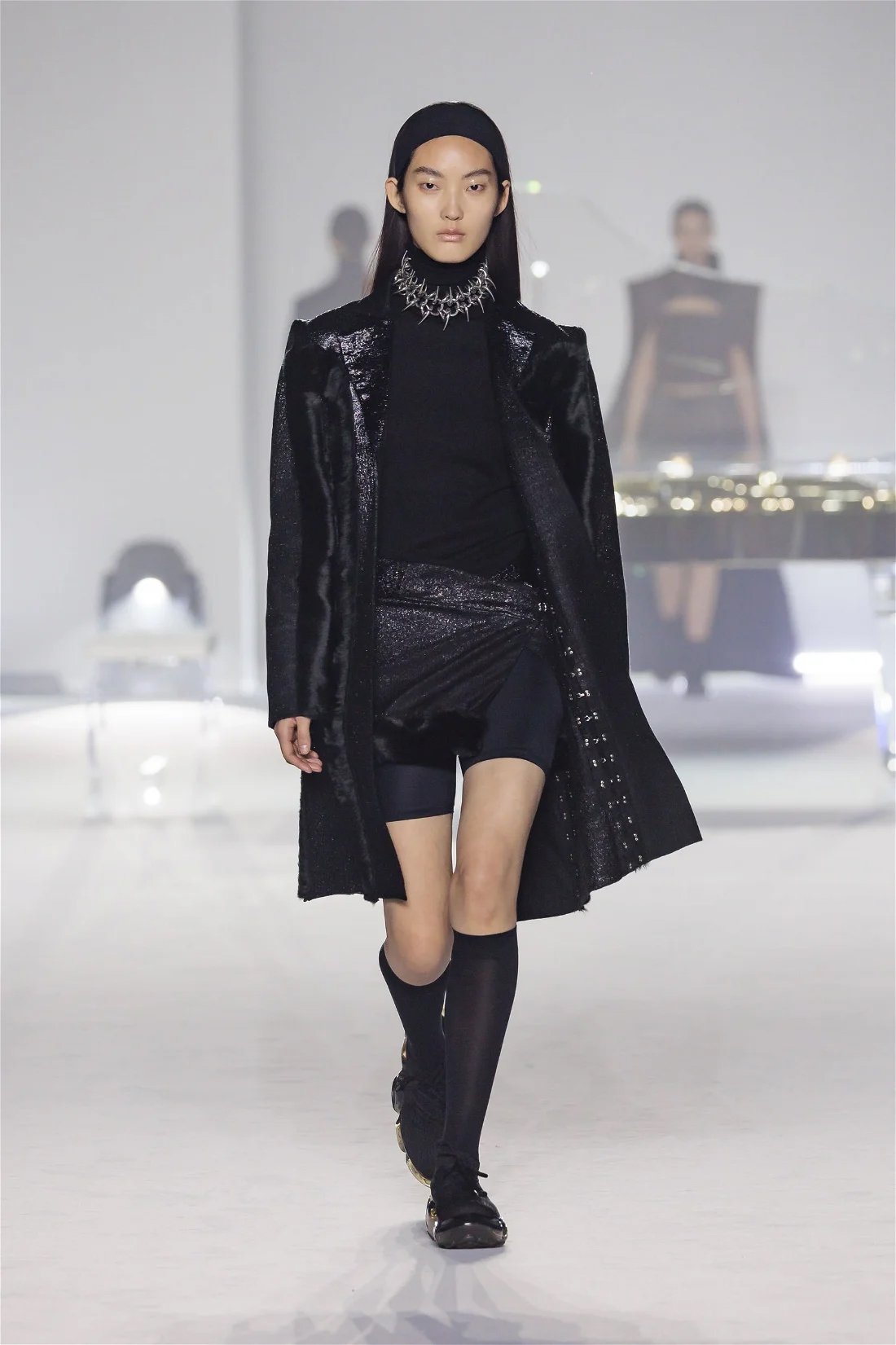 Maison-Yoshiki-Ready-Wear-Fall-Winter-2024-Milan-Fashion-Week-Runway-10 copy.jpg