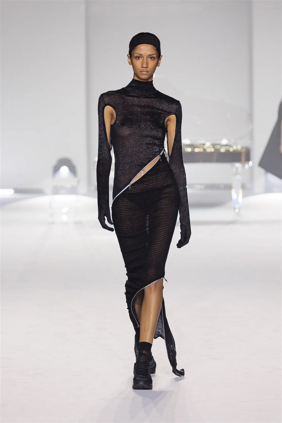 Maison-Yoshiki-Ready-Wear-Fall-Winter-2024-Milan-Fashion-Week-Runway-22 copy.jpg