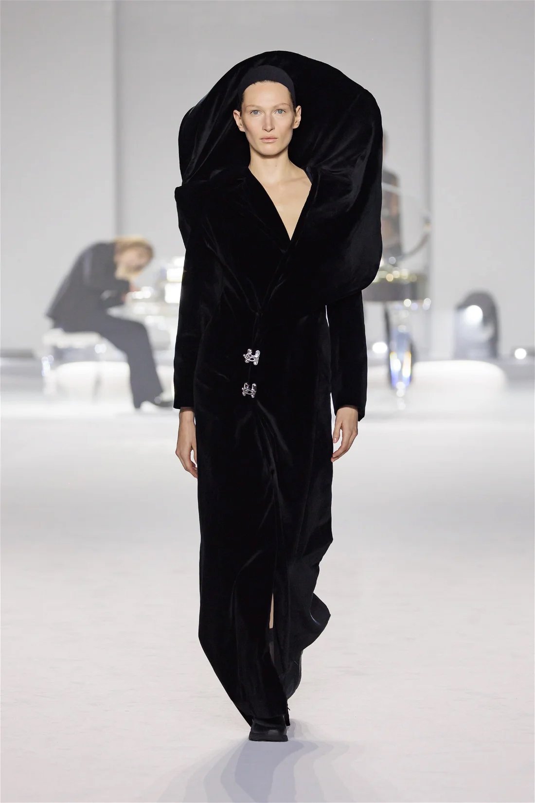 Maison-Yoshiki-Ready-Wear-Fall-Winter-2024-Milan-Fashion-Week-Runway-30 copy.jpg