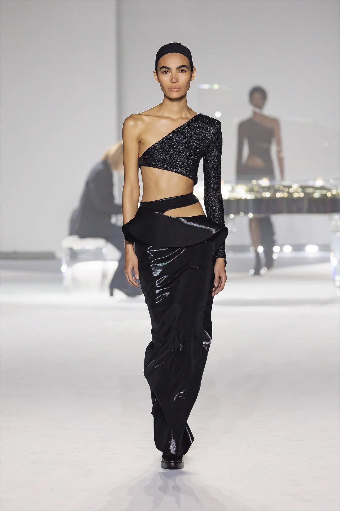 Maison-Yoshiki-Ready-Wear-Fall-Winter-2024-Milan-Fashion-Week-Runway-33 copy.jpg