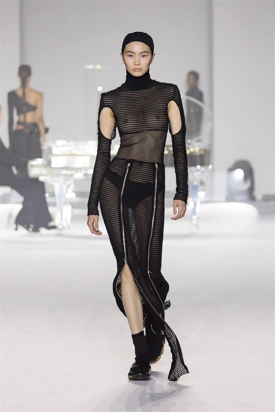 Maison-Yoshiki-Ready-Wear-Fall-Winter-2024-Milan-Fashion-Week-Runway-35 copy.jpg