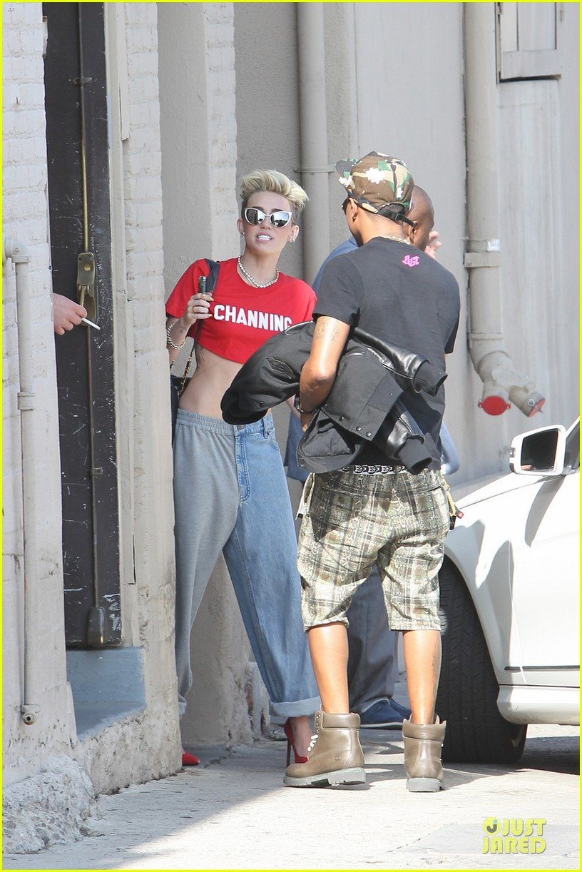 miley-cyrus-loves-channing-at-jimmy-kimmel-live-01.jpg