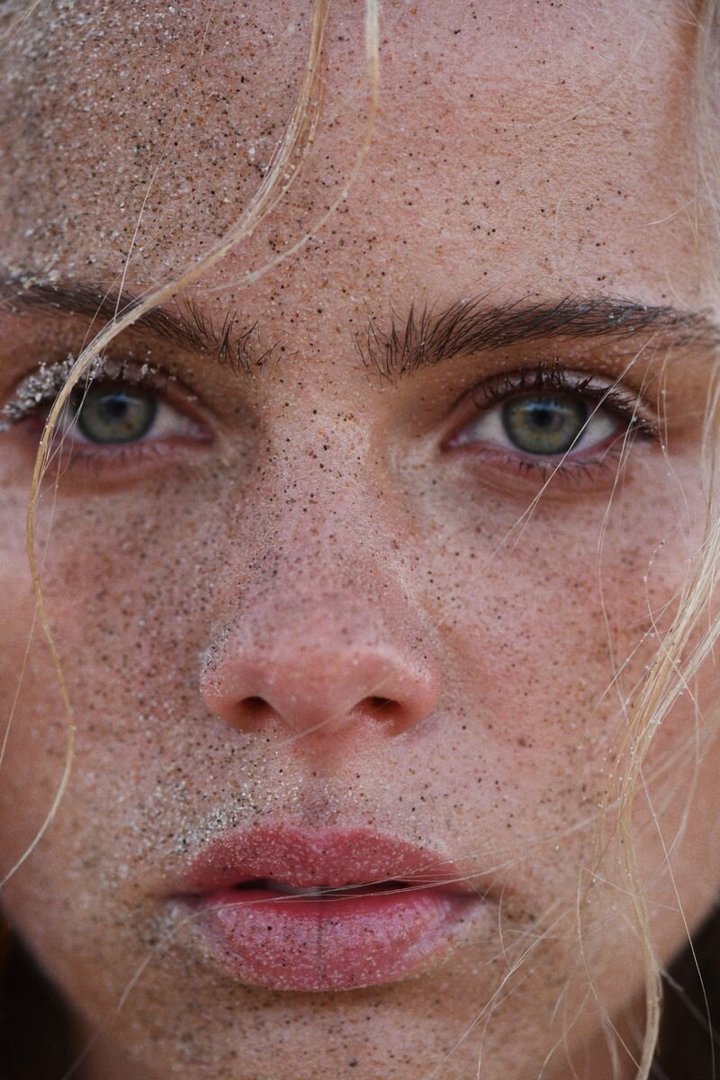 Olivia-Vinten-by-Hasse-Nielsen-Vogue+Scandinavia-August-2021+(4).jpeg
