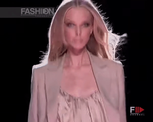 Versace_SpringSummer_2008_Full_Show__EXCLUSIVE__HQ.gif