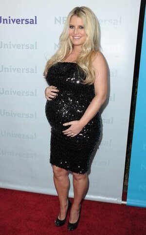Jessica-Simpson-Pregnant-Sequined-Dress-Pictures.jpeg