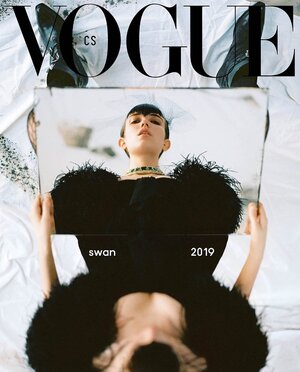 Grace-Hartzel-covers-Vogue-Czechoslovakia-April-2019-by-Dan-Beleiu-2.jpg