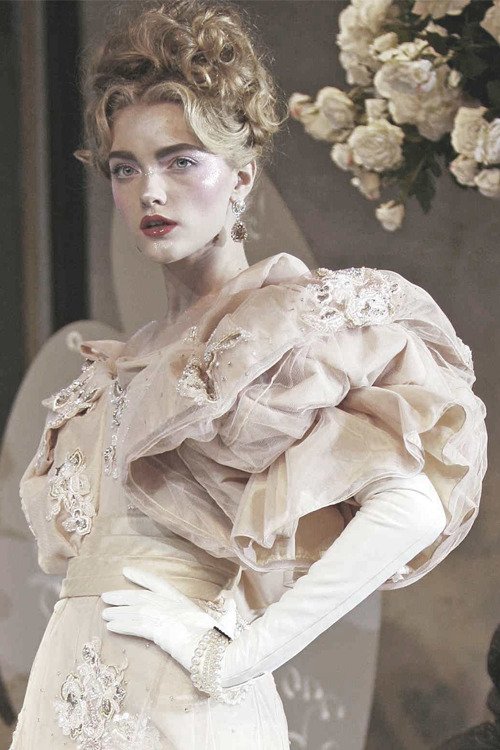 Vlada Roslyakova at Christian Dior Haute Couture | Fall 2007