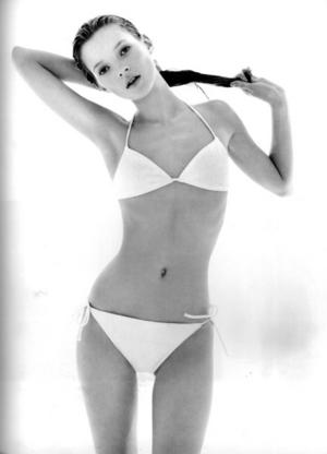 Kate+Moss+Bikini.jpg