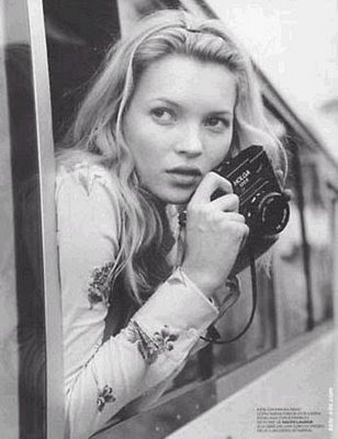 kate+moss+with+camera.jpg