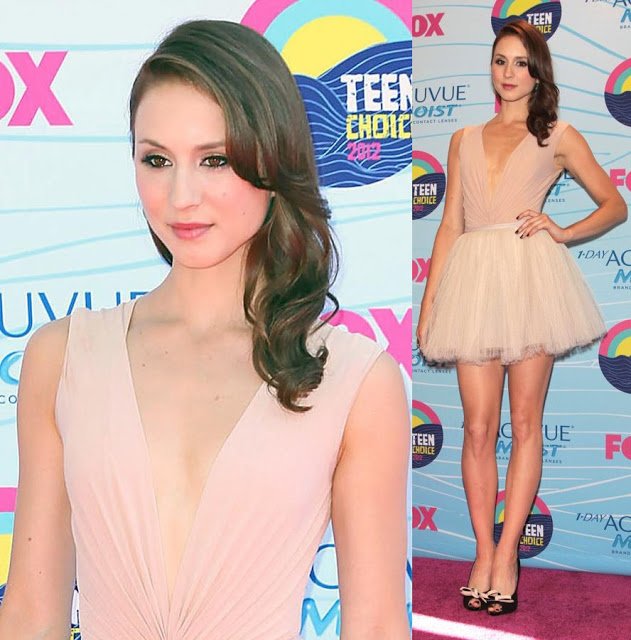 Pretty-Little-Liars-Troian-Bellisario-dress-2012-Teen-Choice-Awards.jpg