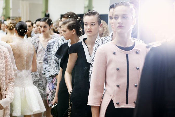 chanel-spring-summer-2012-ready-to-wear-backstage-04.jpg