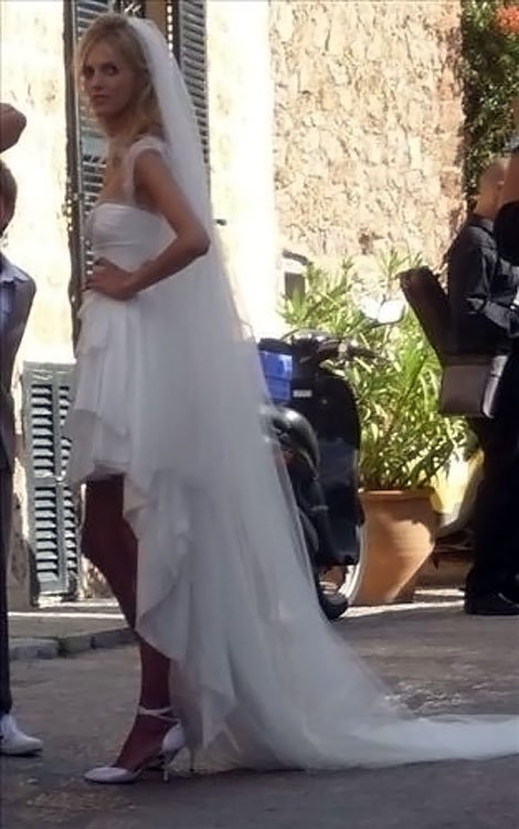 Anja-Rubik-white-wedding-dress.jpg