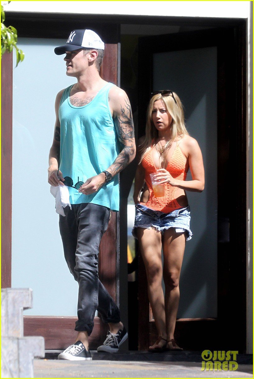ashley-tisdale-labor-day-party-with-christopher-french-11.jpg