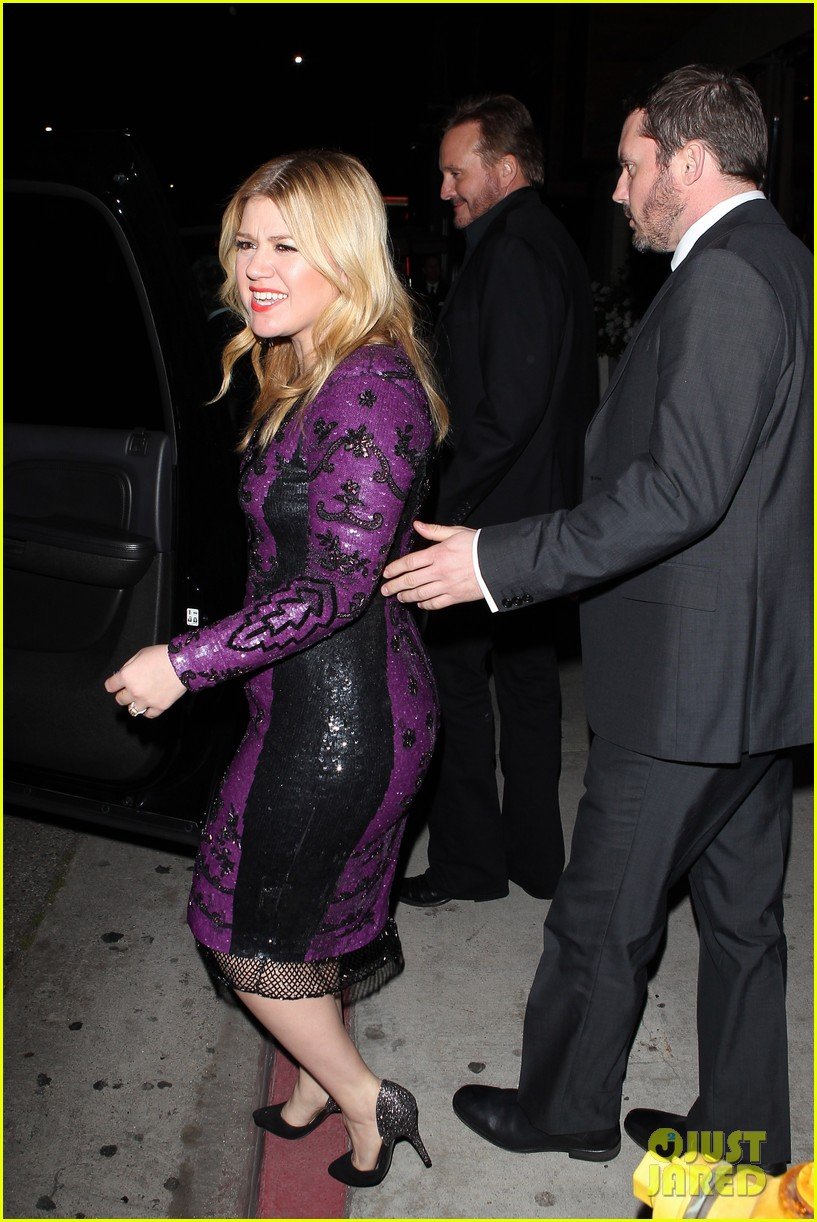 kelly-clarkson-adele-sony-music-grammy-after-party-09.jpg