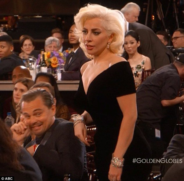 30045F7700000578-3393318-Scared_While_Gaga_didn_t_even_flinch_her_fellow_nominee_appeared-m-37_1452498576557.jpg