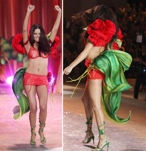 Adriana-Lima-Victoria-s-Secret-2012-Fashion-Show.jpg