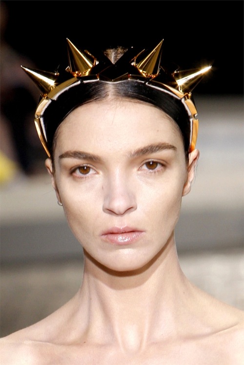 Mariacarla-Boscono-Givenchy-Fall-2009-couture-show.jpeg