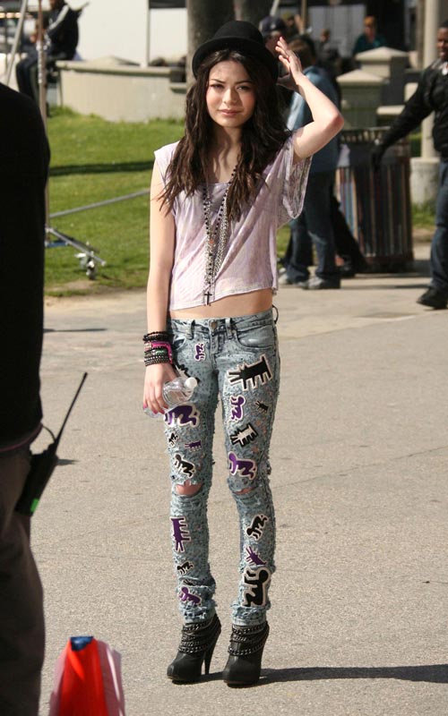 miranda-cosgrove-Keith-Haring-by-Patricia-Field-Patch-Jeans-jt-440.jpg