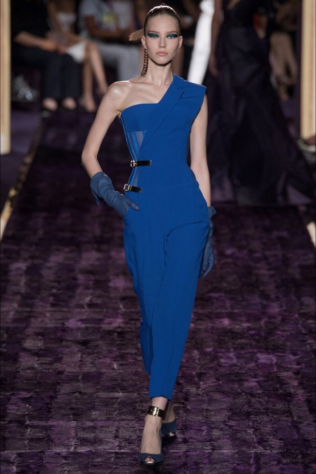 atelier-versace-2014-fall-haute-couture-show9.jpg