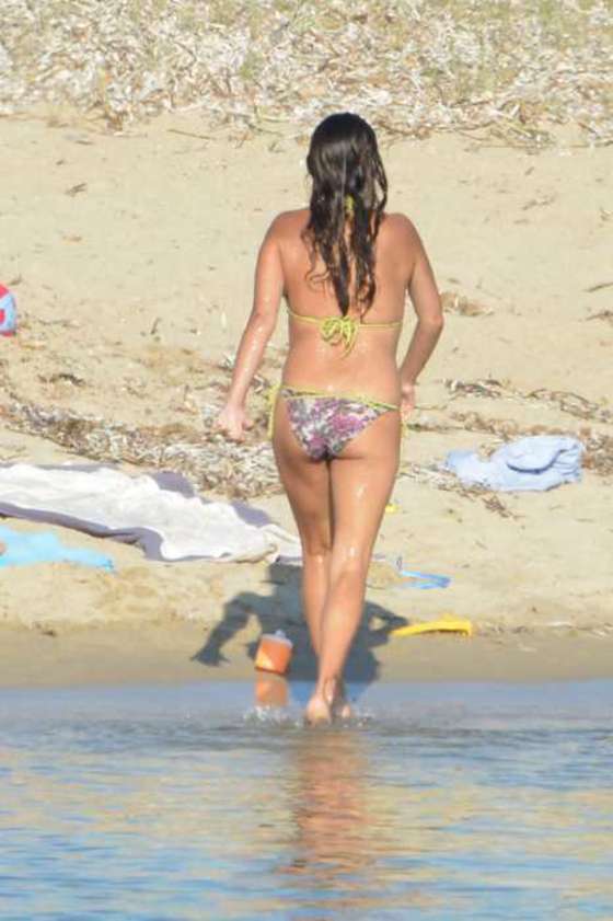 Penelope-Cruz-Bikini-Photos:-2013-in-Corsica--04.jpg