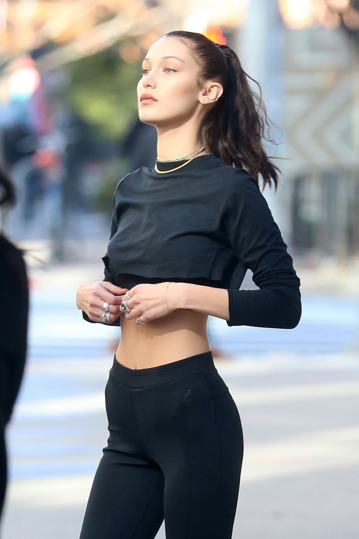 bella-hadid-in-tights-out-in-new-york-11-14-2016_2.jpg