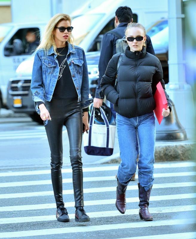 lily-rose-depp-and-stella-maxwell-out-in-new-york-10-25-2018-2.jpg