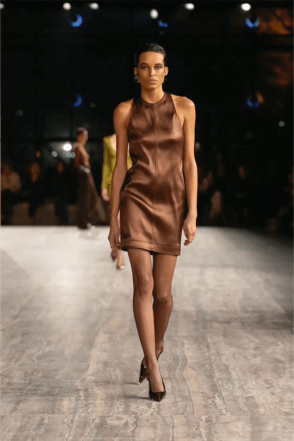 saint-laurent-spring-summer-2024-paris-fashion-week-womenswear-runway-33.png